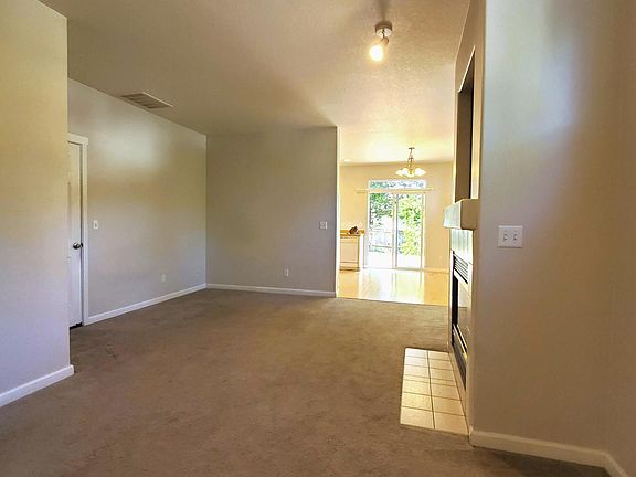 3rd image of 5681 NE Hidden Creek Dr
