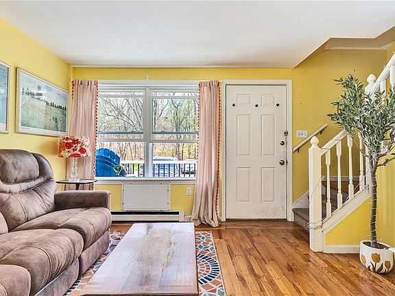 3rd image of 200 Post Rd APT 319