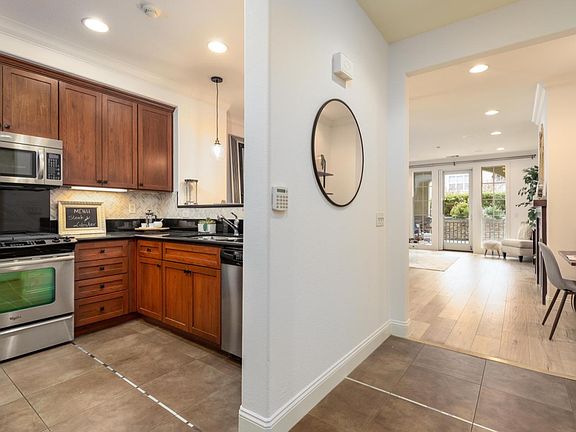 5th image of 2881 Meridian Ave Unit 101