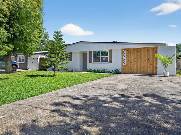 8939 90th Ave, Seminole, FL 33777
