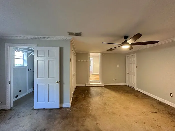 1309 S Robertson Ave — Photo 24