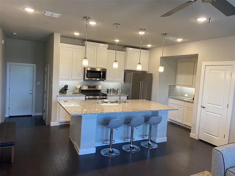 1317 Pebblebrook Dr — Photo 46