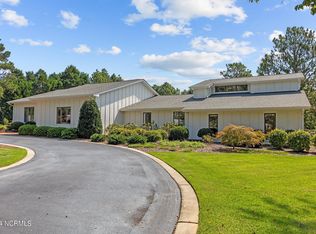 970 Diamondhead Dr S, Pinehurst, NC 28374