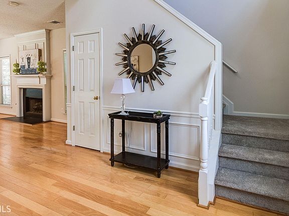 4th image of 602 Lullingstone Dr SE