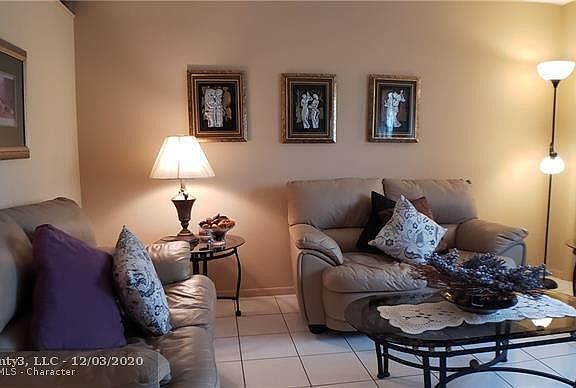 5th image of 15600 NE 6th Ave APT 17D