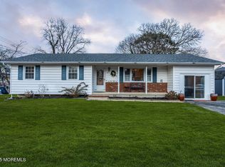 46 Bowline Street, Beachwood, NJ 08722