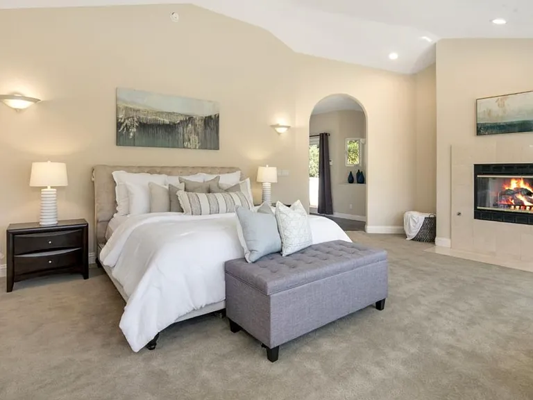 18233 Saratoga Los Gatos Rd — Photo 11