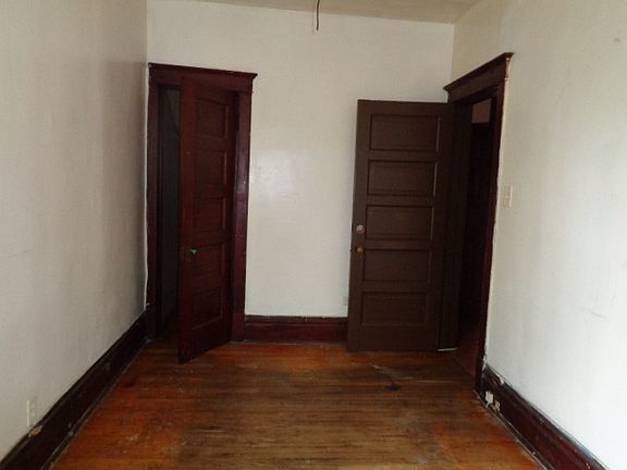 5th image of 5526 S Marshfield Ave