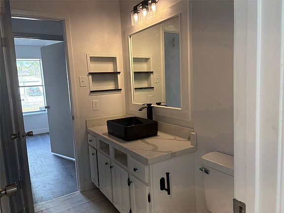 3rd image of 4631 Enchanted Rock Ln