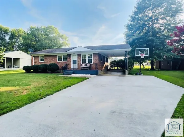 4560 The Great Rd, Fieldale, VA 24089
