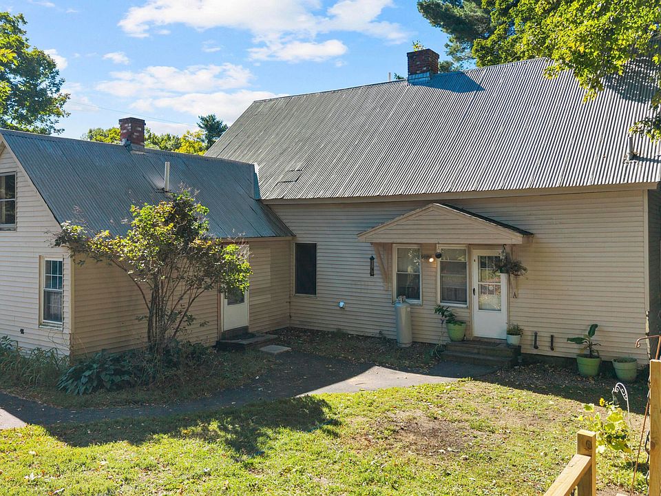 1st image of 4 Lovejoy Pond Road