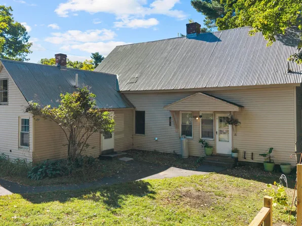 4 Lovejoy Pond Road, Wayne, ME 04284