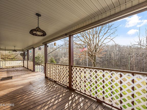 3rd image of 129 Pleasant Hill Rd