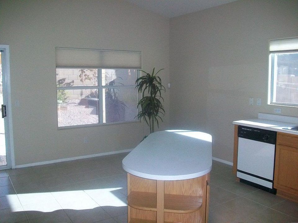 2nd image of 3052 W Salter Dr