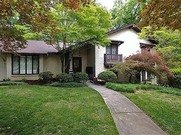 2nd image of 117 Parkmoor Ct