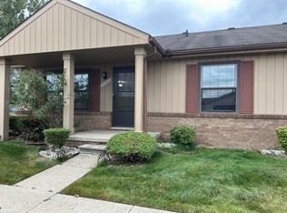 24028 Greenhill Rd #59, Warren, MI 48091