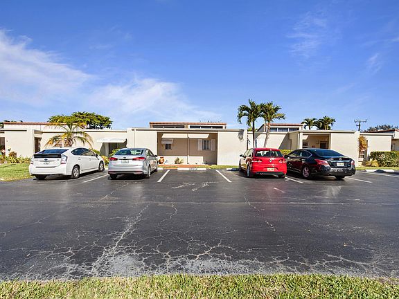 3rd image of 2536 Boundbrook Drive S #128