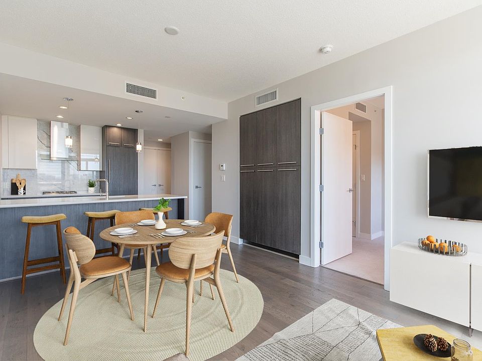 1st image of 655 W 41st Ave #302