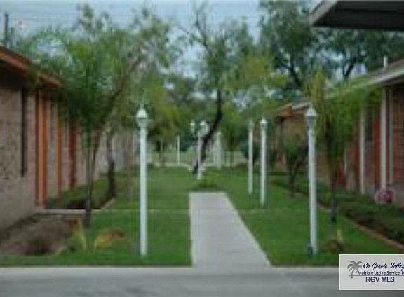2nd image of 2009 New Combes Hwy #B