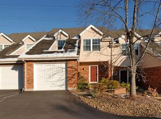 1021 Pocono Trl, Ballwin, MO 63021