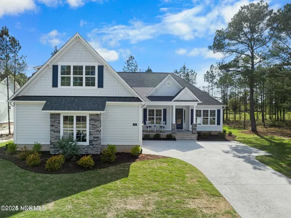 3709 Little Berry Place NE, Leland, NC 28451
