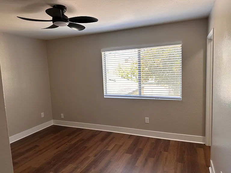 1811 E Grand Ave — Photo 6
