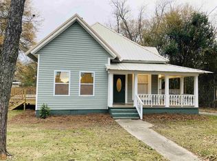 522 College St, Royston, GA 30662