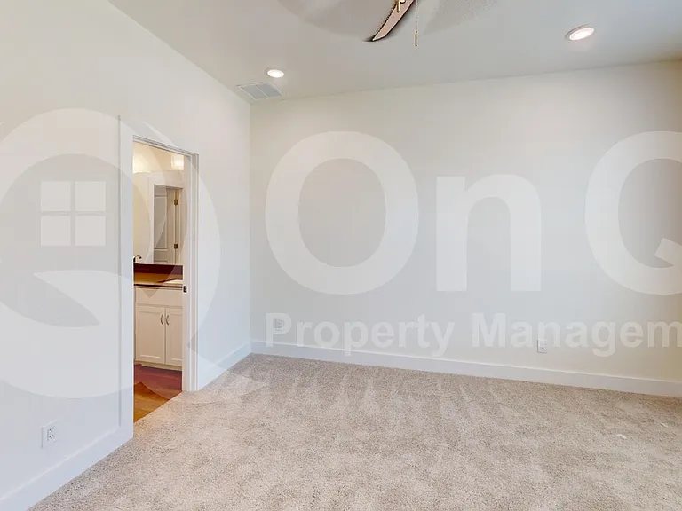 313 Buck Ridge Dr — Photo 11