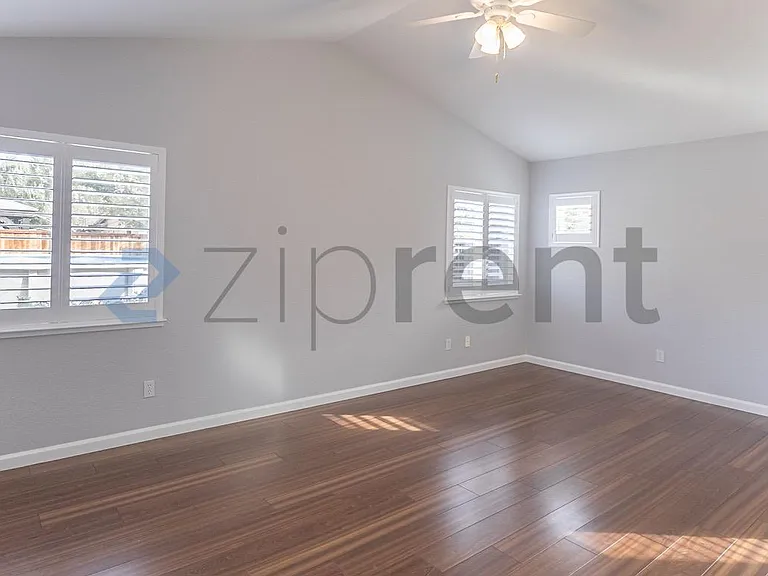 1465 Valley Glen Dr — Photo 20