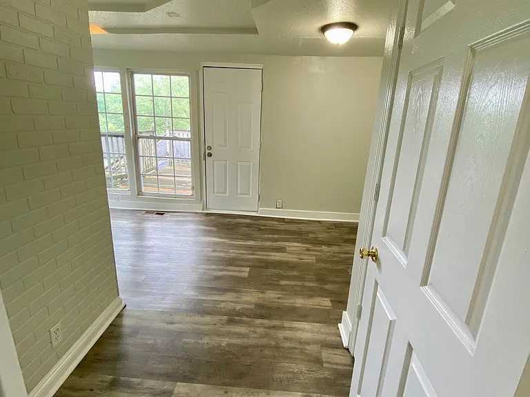 1429 Everhart St SW — Photo 14