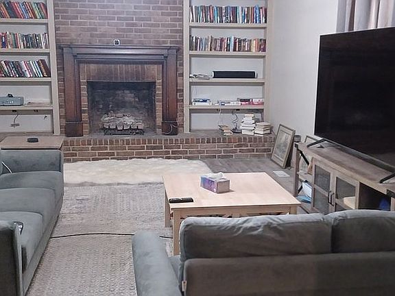 4th image of 48 E Southern Pines Dr