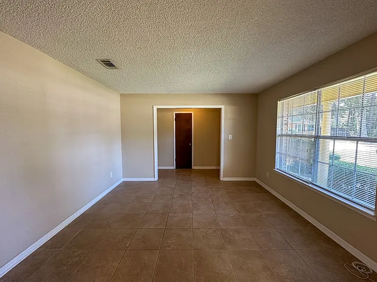 3660 Buford Cir — Photo 7