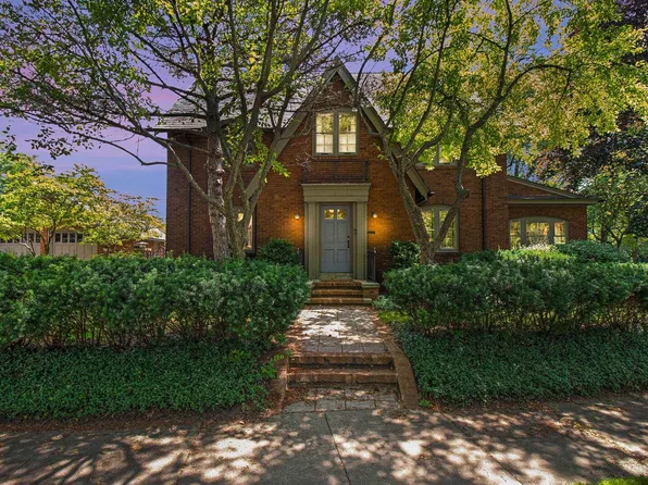 1501 Wayne St, South Bend, IN 46615