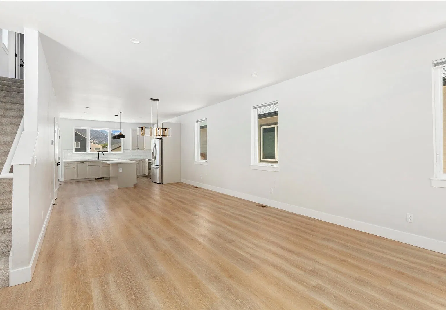 3 bed, 2.5 bath, 1514 sqft, $2,450 — Photo 3