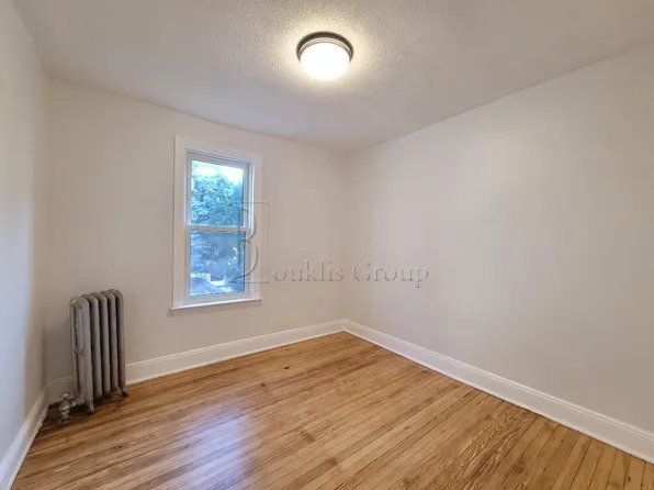 32-37 33rd Street image 4 of 5