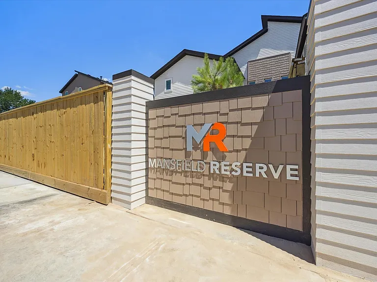 5905 Urban Pines St — Photo 37