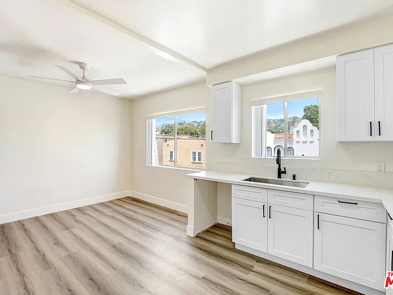 8208 Romaine St #4 — Photo 3
