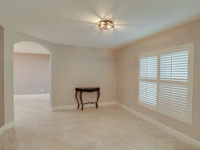 633 Spring Oaks Blvd — Photo 6
