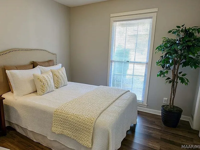 426 Stroll Dr — Photo 11