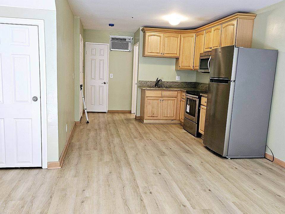 1st image of 147 W Acacia Ave APT 139