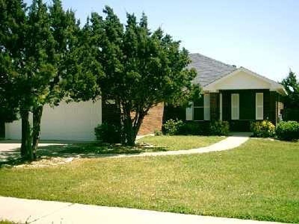 1st image of 1502 Carriage Hills Trl