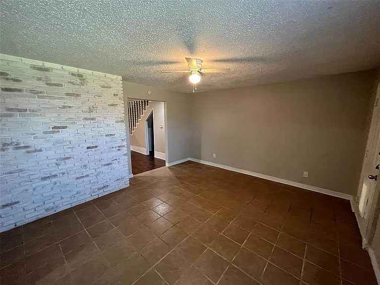 2024 Santa Anna Dr — Photo 5