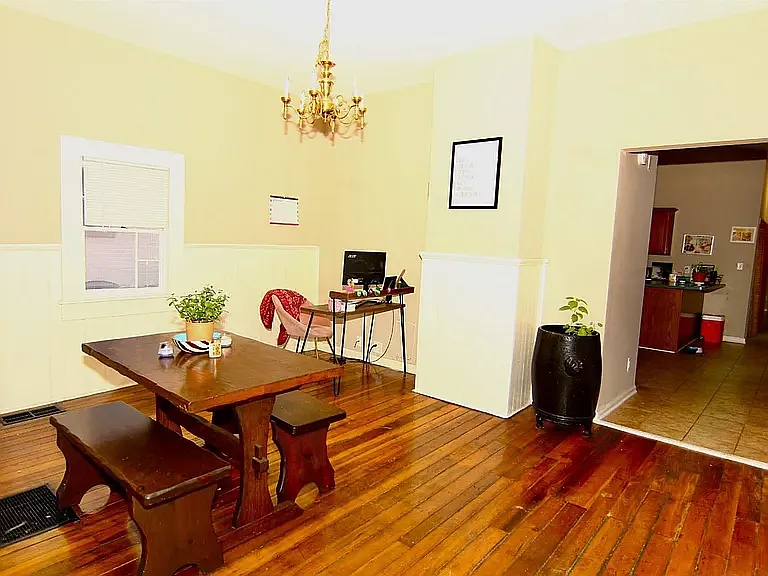 502 N Broadway — Photo 7