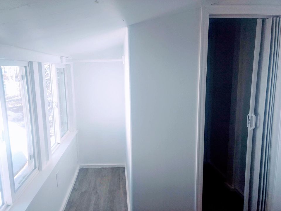 1st image of 41 W Byers Pl #3