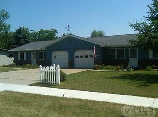 204 South St, Spring Lake, MI 49456