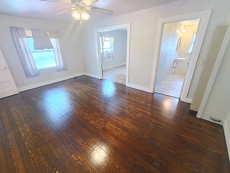 542 S Huttig Ave #A — Photo 5