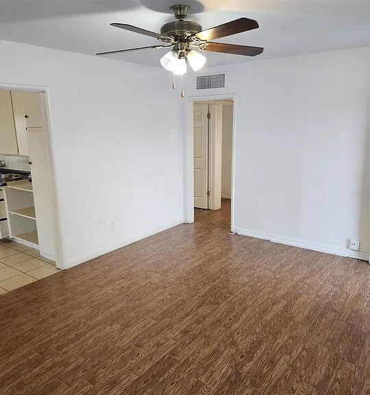 25795 Walker St — Photo 6