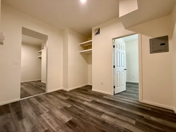 327 W Pacific Coast Hwy, Long Beach, CA