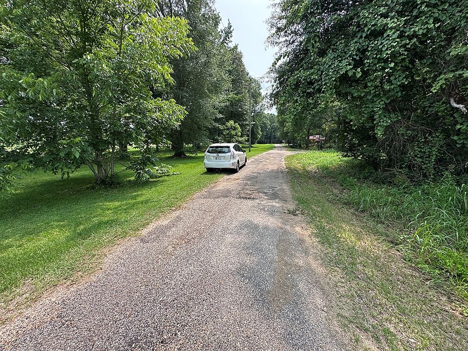 2nd image of 353 Old Highway 24 W
