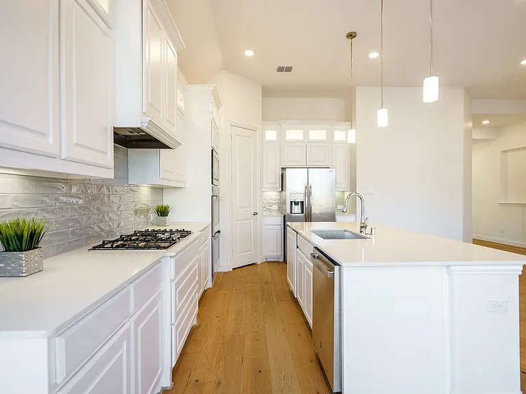 7470 Sanctuary Dr — Photo 7